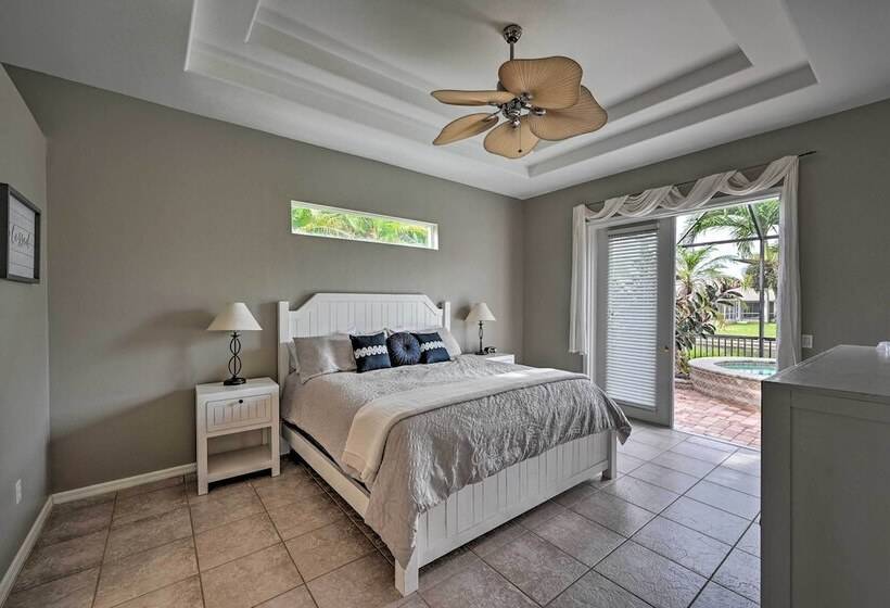 Canalfront Oasis: Cape Coral Home W/ Pool & Spa