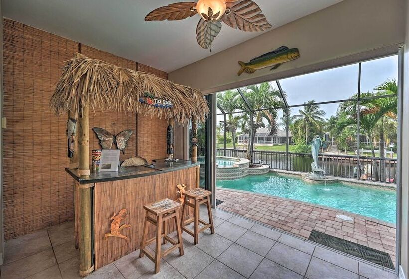 Canalfront Oasis: Cape Coral Home W/ Pool & Spa