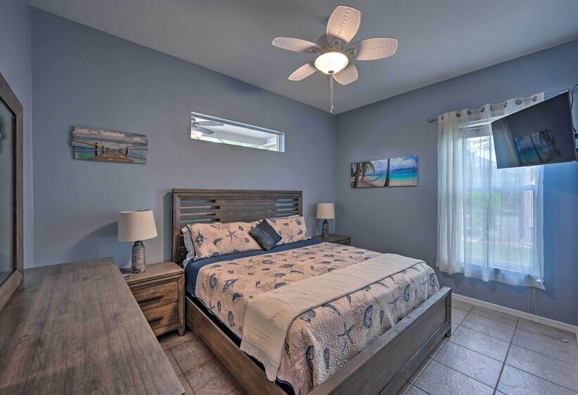 Canalfront Oasis: Cape Coral Home W/ Pool & Spa