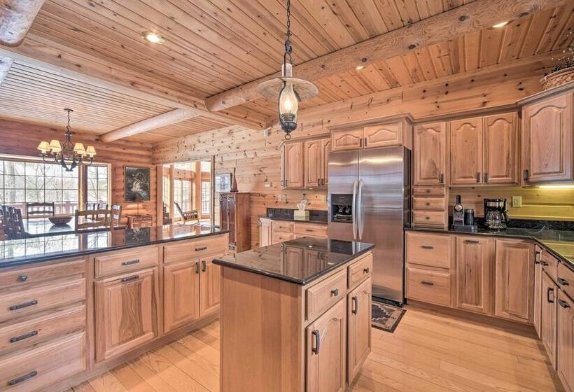 Spacious House W/ Boat Dock On Red Cedar Lake