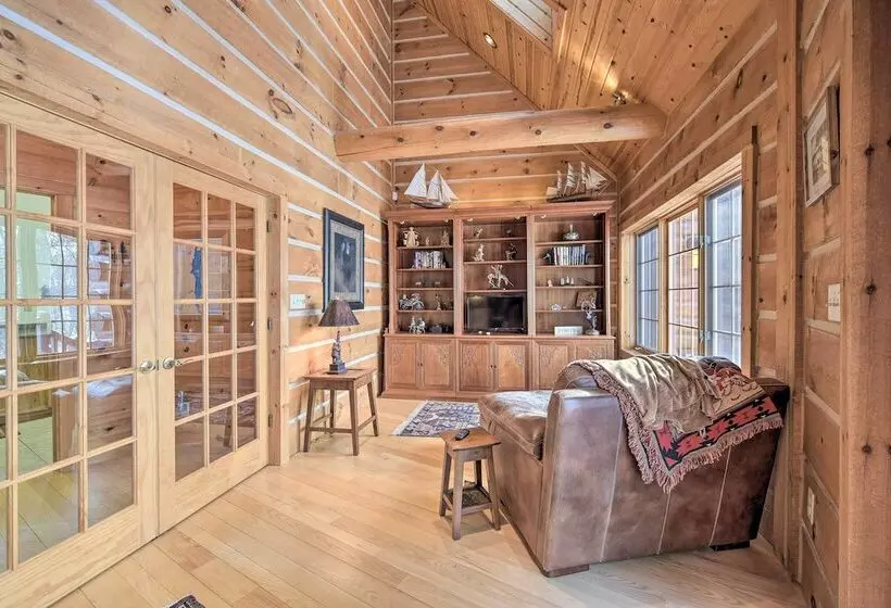 Spacious House W/ Boat Dock On Red Cedar Lake
