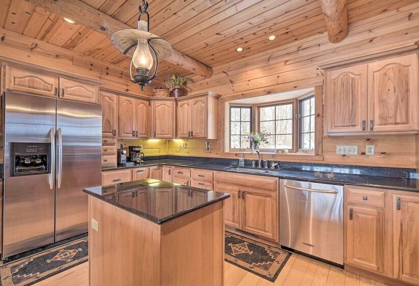 Spacious House W/ Boat Dock On Red Cedar Lake