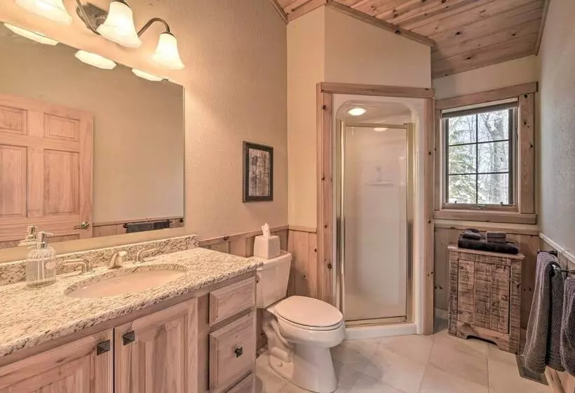 Spacious House W/ Boat Dock On Red Cedar Lake