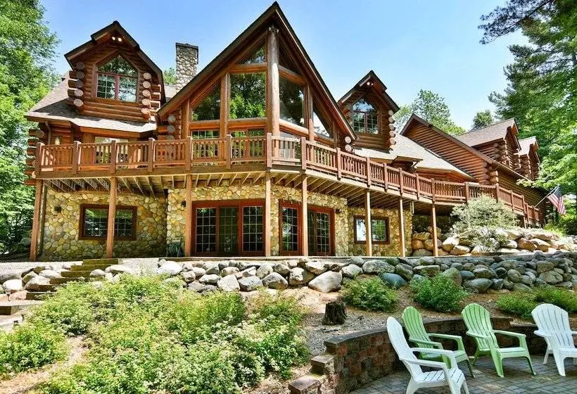 Spacious House W/ Boat Dock On Red Cedar Lake