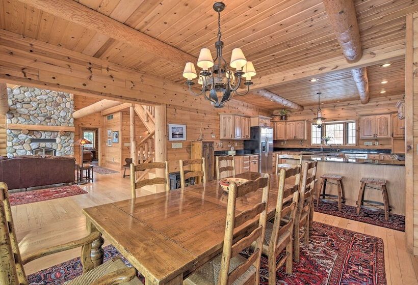 Spacious House W/ Boat Dock On Red Cedar Lake