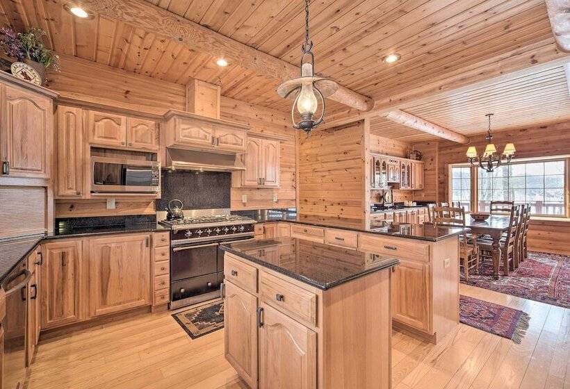 Spacious House W/ Boat Dock On Red Cedar Lake