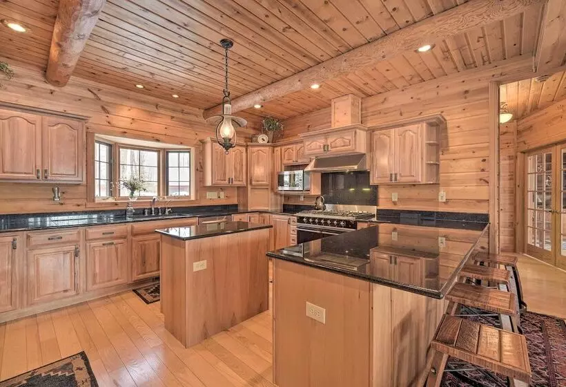 Spacious House W/ Boat Dock On Red Cedar Lake