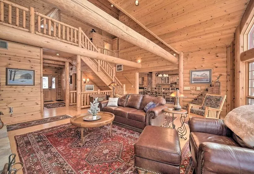 Spacious House W/ Boat Dock On Red Cedar Lake