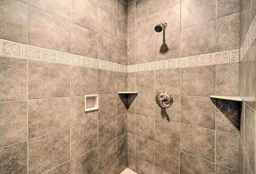 Spacious House W/ Boat Dock On Red Cedar Lake