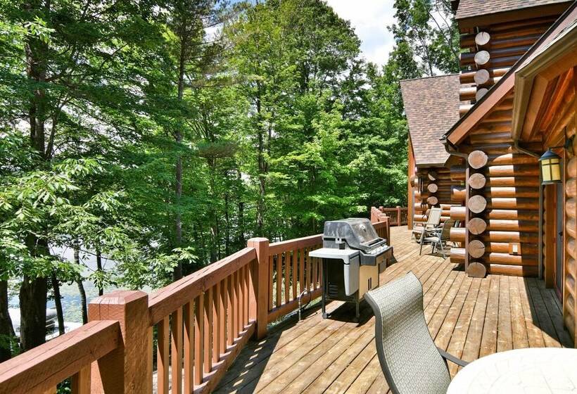 Spacious House W/ Boat Dock On Red Cedar Lake