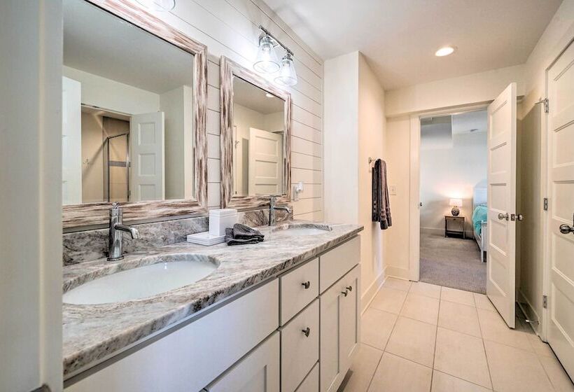 Stunning Surf City Home On Canal W/ Game Room!