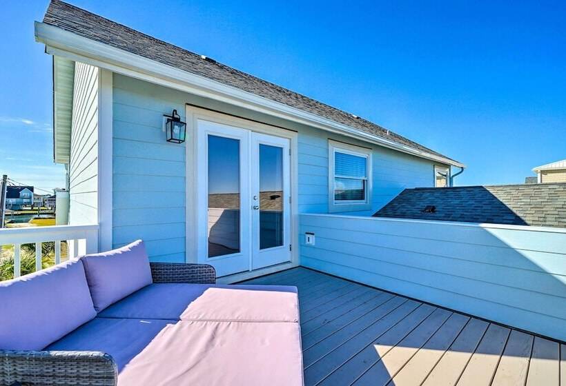 Stunning Surf City Home On Canal W/ Game Room!