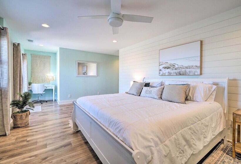 Stunning Surf City Home On Canal W/ Game Room!