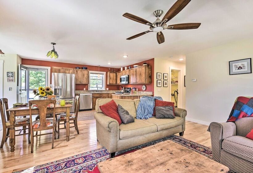 Sunny Morristown Home   Walk To Restaurants!