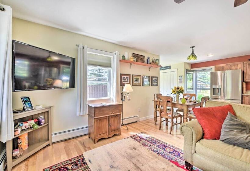 Sunny Morristown Home   Walk To Restaurants!