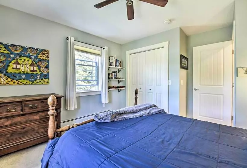 Sunny Morristown Home   Walk To Restaurants!