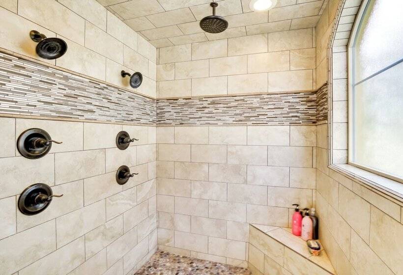 Unique Las Cruces Home W/ Patio + Gas Grill!