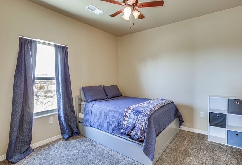 Unique Las Cruces Home W/ Patio + Gas Grill!