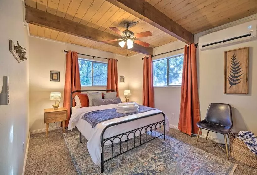 Near Trails: Cabin W/ 2 Level Deck In Twain Harte