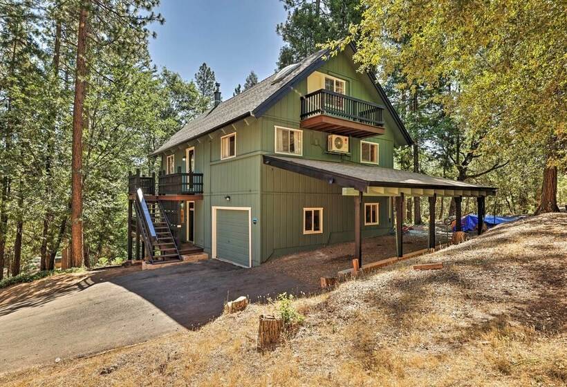 Near Trails: Cabin W/ 2 Level Deck In Twain Harte