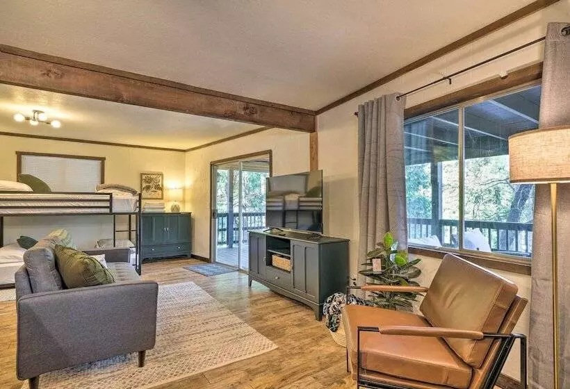 Near Trails: Cabin W/ 2 Level Deck In Twain Harte