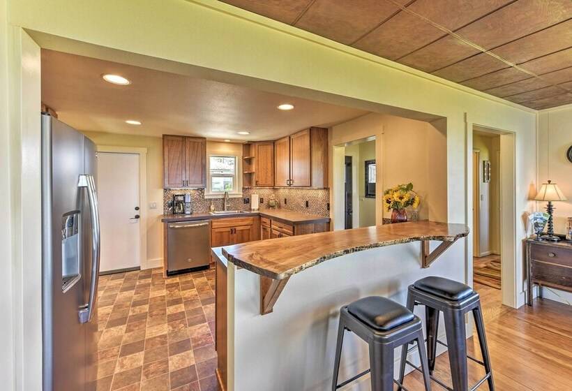 Waterfront Home ~ 6 Mi To Olympic National Park!