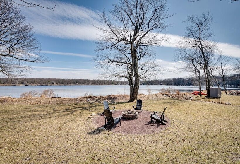 Dock & Sunroom: Waterfront Home Near Kalahari!