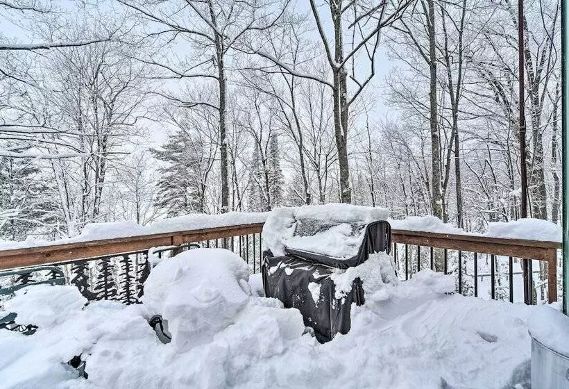 Waterfront Nelson Lake Cabin W/ Boat Dock!