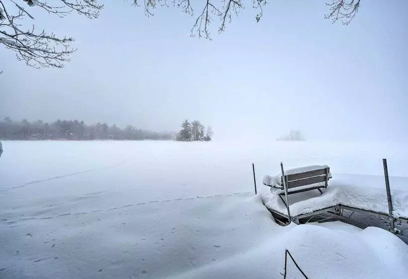 Waterfront Nelson Lake Cabin W/ Boat Dock!