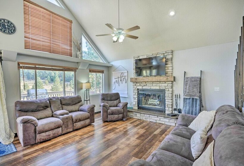 Westcliffe Mountain Retreat W/ Deck + Grill!