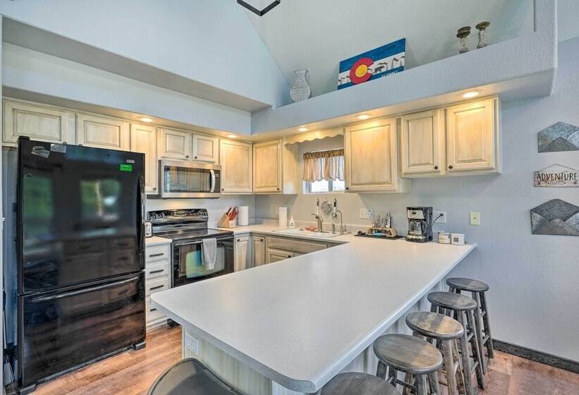 Westcliffe Mountain Retreat W/ Deck + Grill!