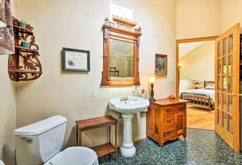 Wilderness Acres Retreat On Bear Lake!