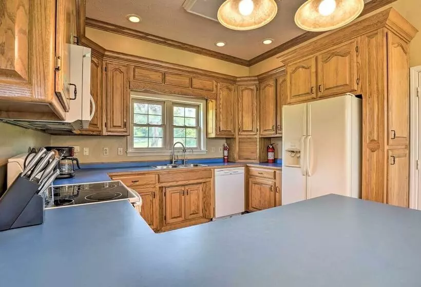 Angler S Ridge  Waterfront Family Getaway!