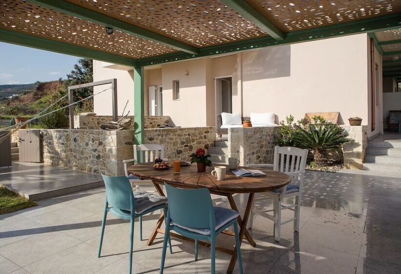 Arodamos Studios Apartments