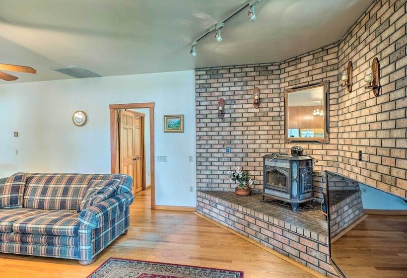 Beautiful Toledo Bend Retreat W/ Private Dock