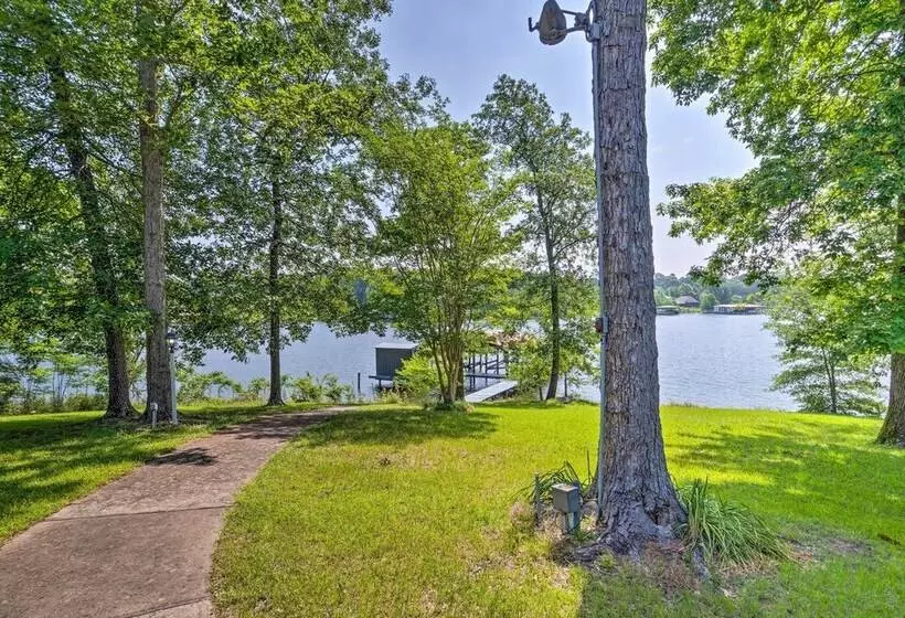 Beautiful Toledo Bend Retreat W/ Private Dock