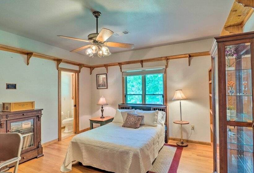 Beautiful Toledo Bend Retreat W/ Private Dock