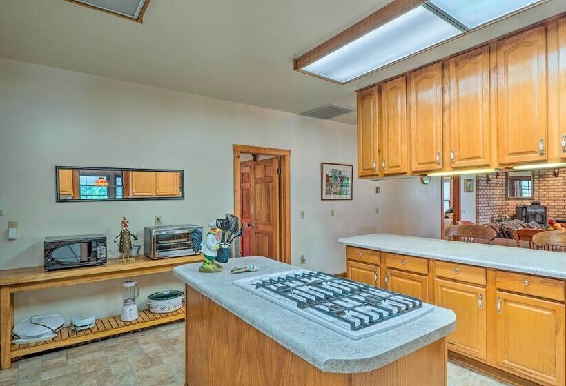 Beautiful Toledo Bend Retreat W/ Private Dock