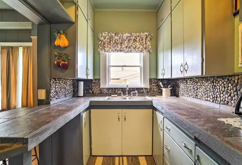 Bella Rose  Lovely Eureka Home Near Redwoods!