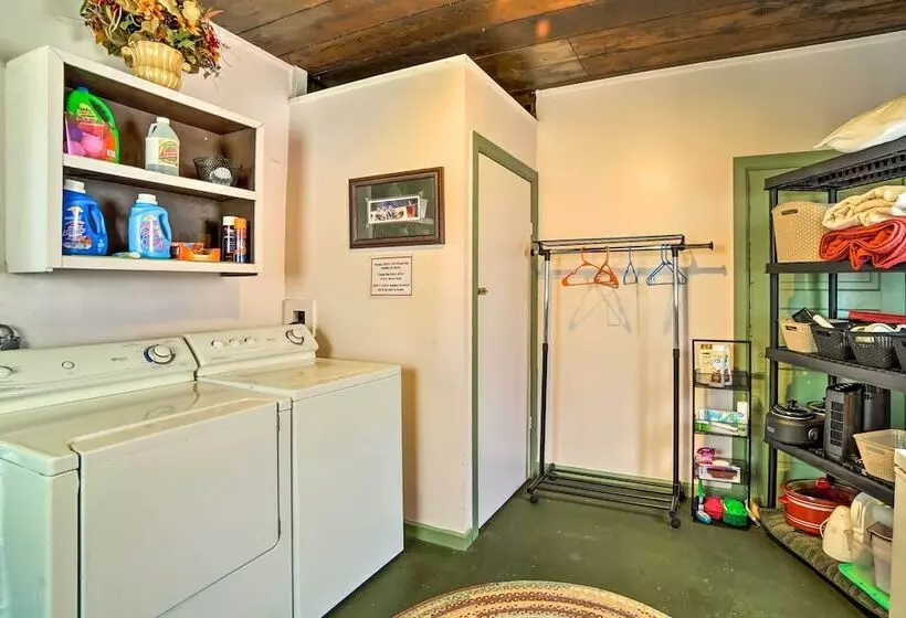 Bella Rose  Lovely Eureka Home Near Redwoods!