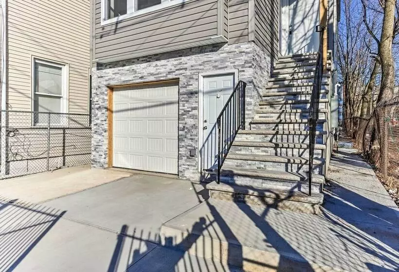 Bright Irvington Home ~ 2 Mi To Prudential Center!