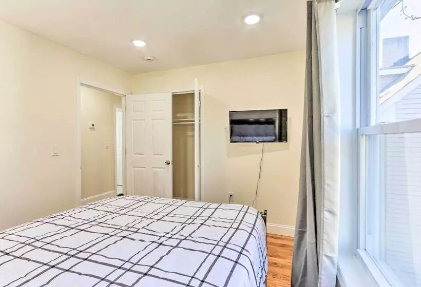 Bright Irvington Home ~ 2 Mi To Prudential Center!