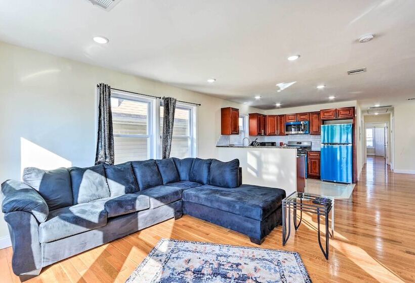 Bright Irvington Home ~ 2 Mi To Prudential Center!