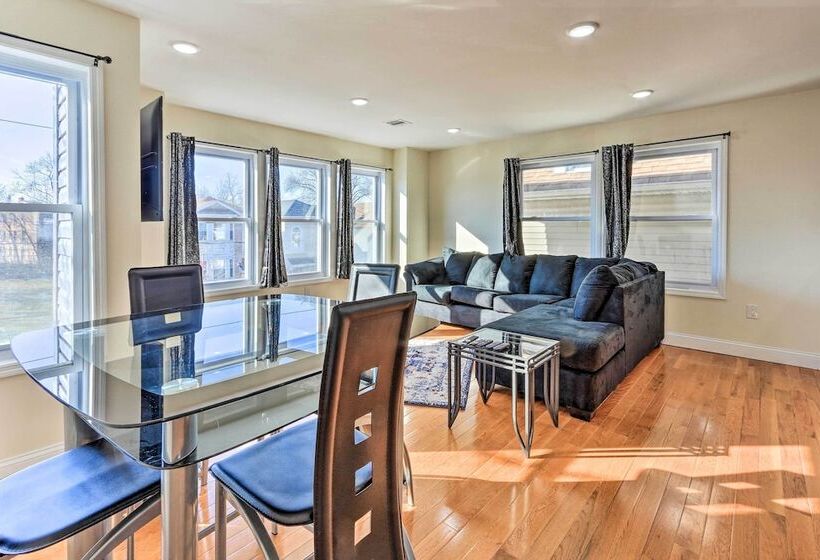 Bright Irvington Home ~ 2 Mi To Prudential Center!