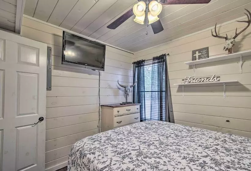 Broken Bow Cabin W/ Private Deck ~ 5 Mi To Lake!