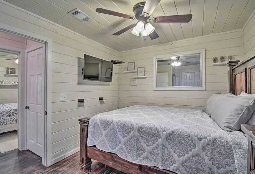 Broken Bow Cabin W/ Private Deck ~ 5 Mi To Lake!