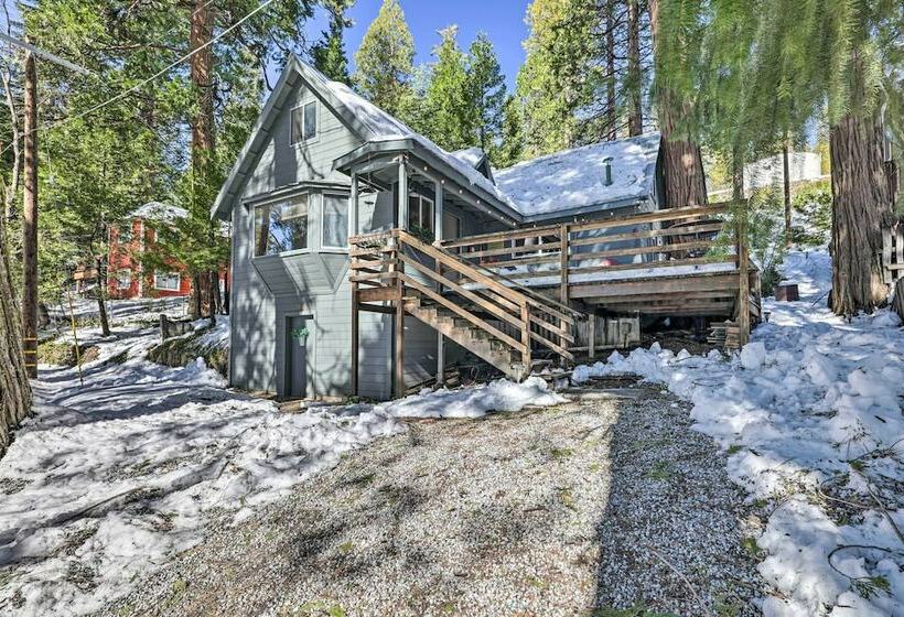 California Retreat W/ Deck, Fire Pit & Grill!