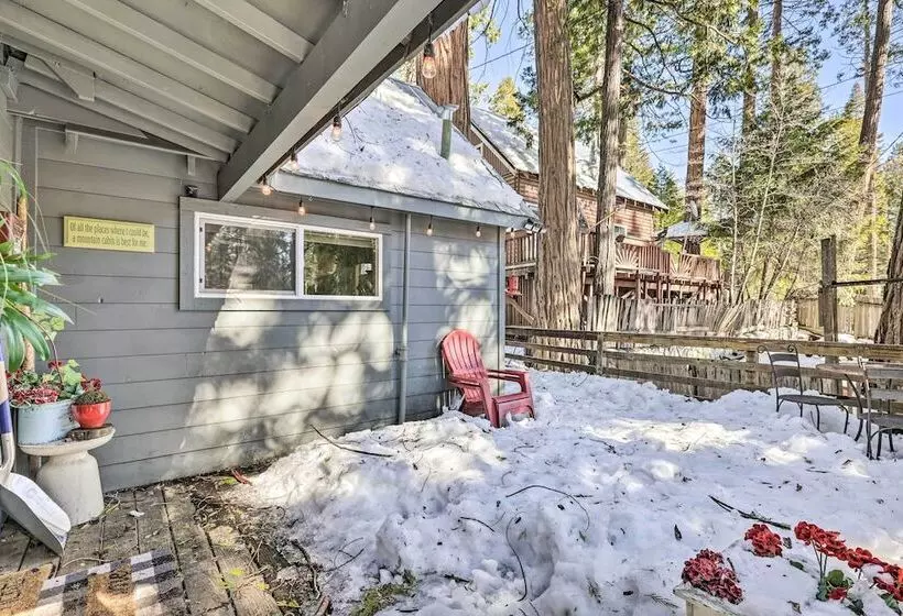 California Retreat W/ Deck, Fire Pit & Grill!