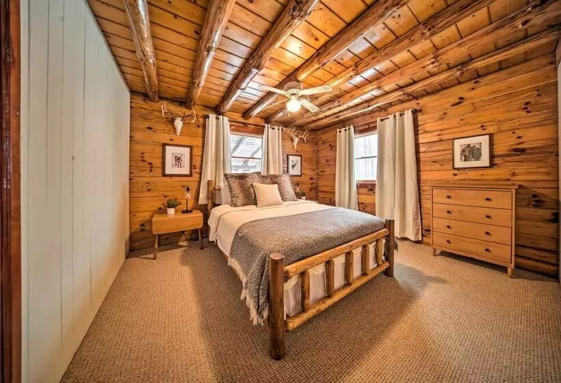 Cambridge Springs Cabin Near French Creek!