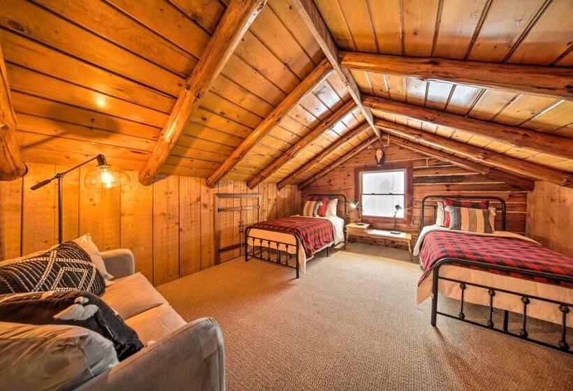 Cambridge Springs Cabin Near French Creek!